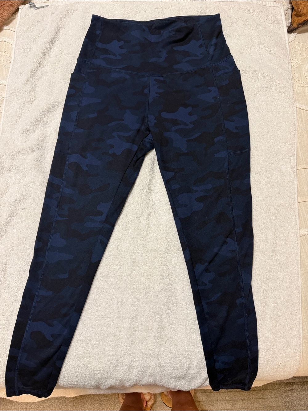 Womens med Navy Blue Camo pocket Leggings - High Waist